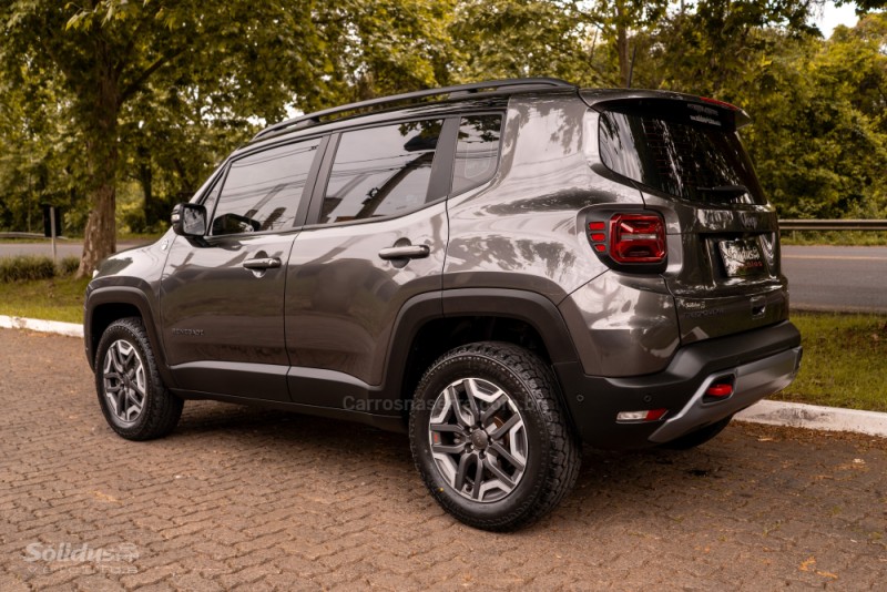 RENEGADE 1.3 TRAILHAWK T270 16V TURBO FLEX 4X4 4P AUTOMÁTICO - 2023 - DOIS IRMãOS