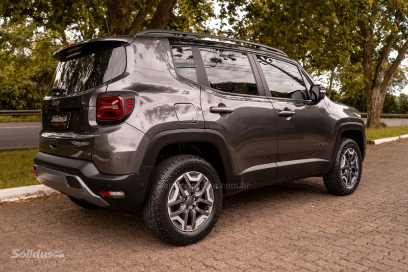 RENEGADE 1.3 TRAILHAWK T270 16V TURBO FLEX 4X4 4P AUTOMÁTICO - 2023 - DOIS IRMãOS