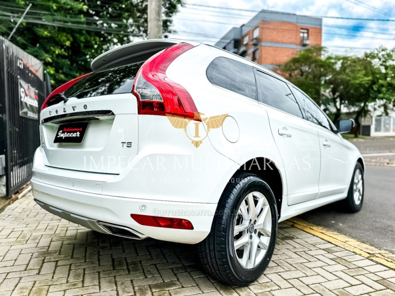 XC60 2.0 T5 MOMENTUM GASOLINA 4P AUTOMÁTICO - 2017 - NOVO HAMBURGO