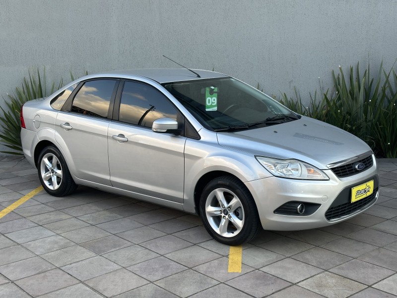 FOCUS 2.0 GLX SEDAN 16V GASOLINA 4P MANUAL - 2009 - CAXIAS DO SUL