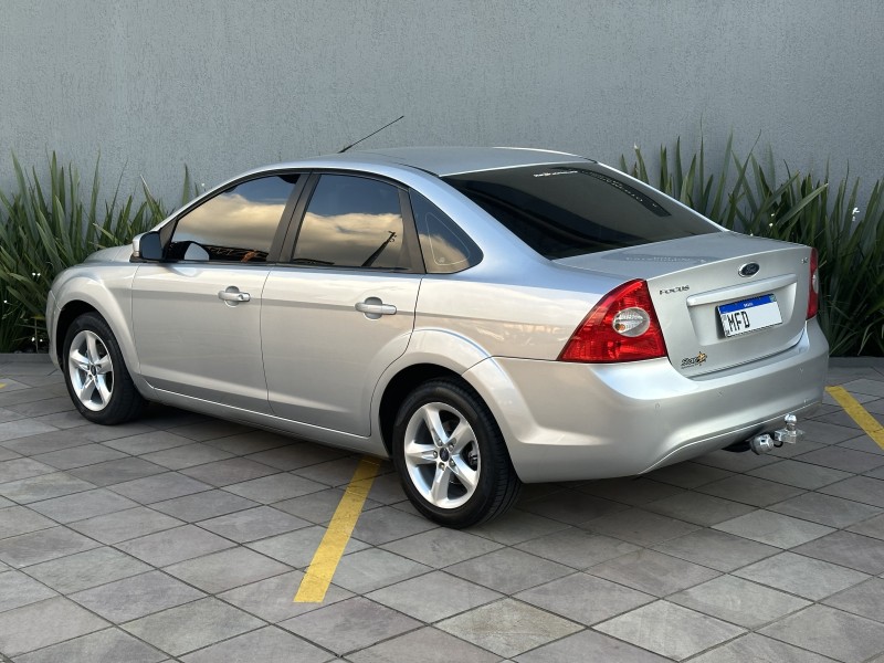 FOCUS 2.0 GLX SEDAN 16V GASOLINA 4P MANUAL - 2009 - CAXIAS DO SUL