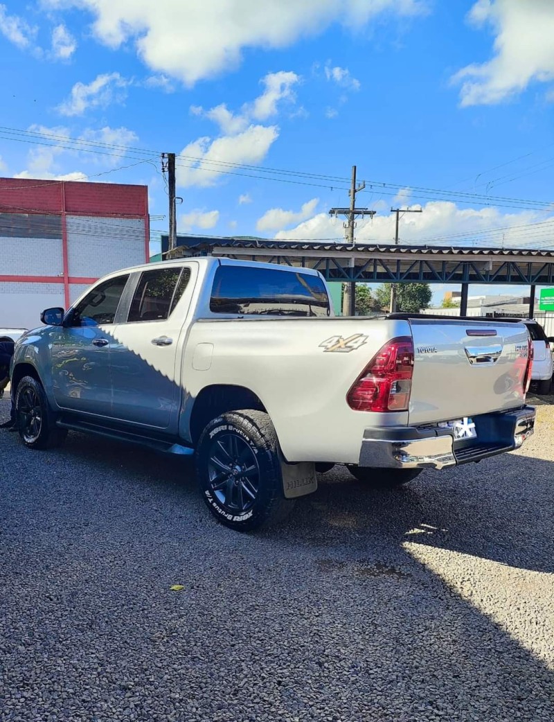 HILUX 2.8 SRX PLUS 4X4 CD TURBO DIESEL 4P AUTOMÁTICO - 2017 - VENâNCIO AIRES