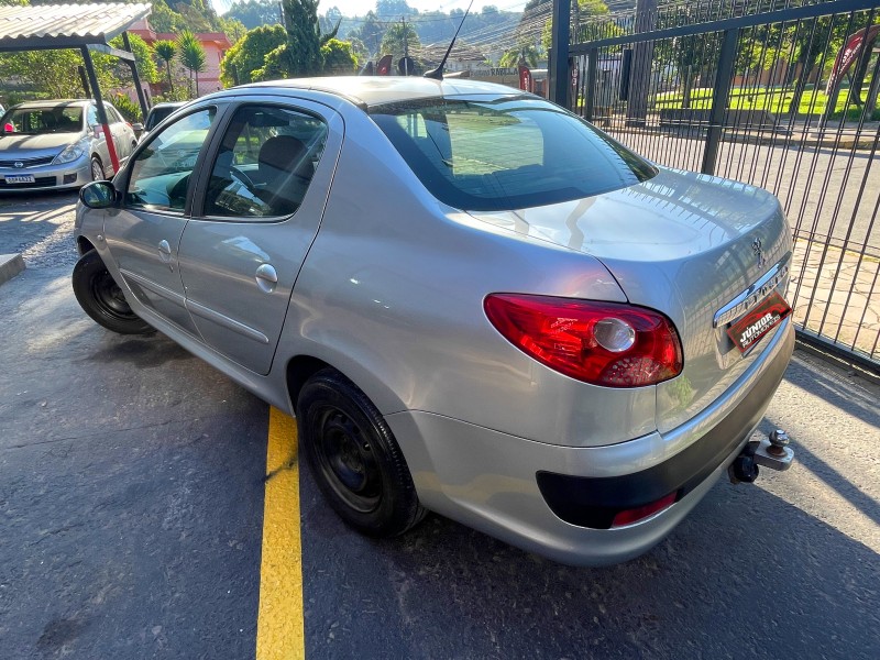 207 1.4 SEDAN XR PASSION 8V FLEX 4P MANUAL - 2010 - CAXIAS DO SUL