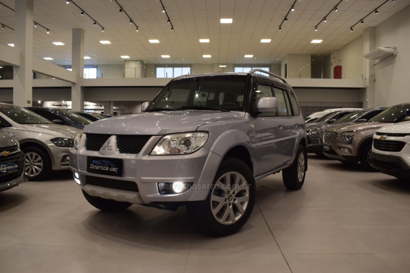 PAJERO TR4 2.0 4X2 16V 140CV FLEX 4P MANUAL - 2012 - VENâNCIO AIRES