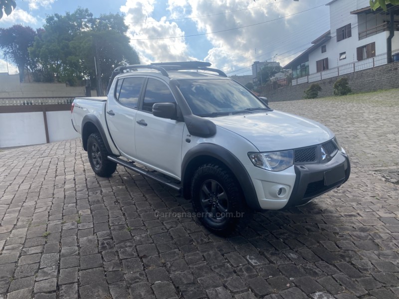 L200 SAVANA 3.2 4X4 16V TURBO INTERCOOLER DIESEL 4P AUTOMÁTICO - 2017 - CAXIAS DO SUL