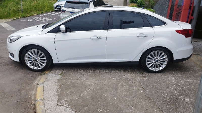 FOCUS 2.0 TITANIUM SEDAN 16V FLEX 4P AUTOMÁTICO - 2019 - FARROUPILHA