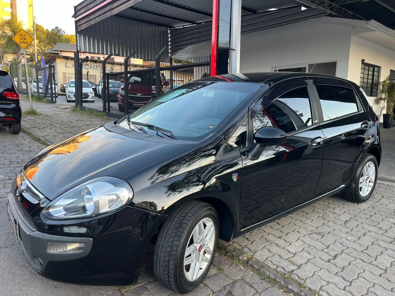 PUNTO 1.4 ATTRACTIVE ITALIA 8V FLEX 4P MANUAL - 2013 - CAXIAS DO SUL