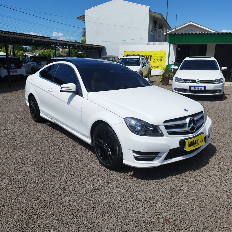 C 180 1.6 CGI COUPE 16V TURBO GASOLINA 2P AUTOMÁTICO - 2014 - VENâNCIO AIRES