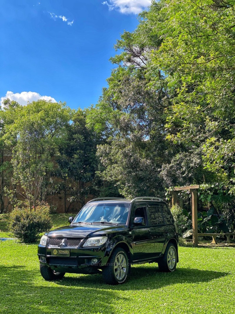 pajero tr4 2.0 4x2 16v 140cv flex 4p automatico 2012 caxias do sul