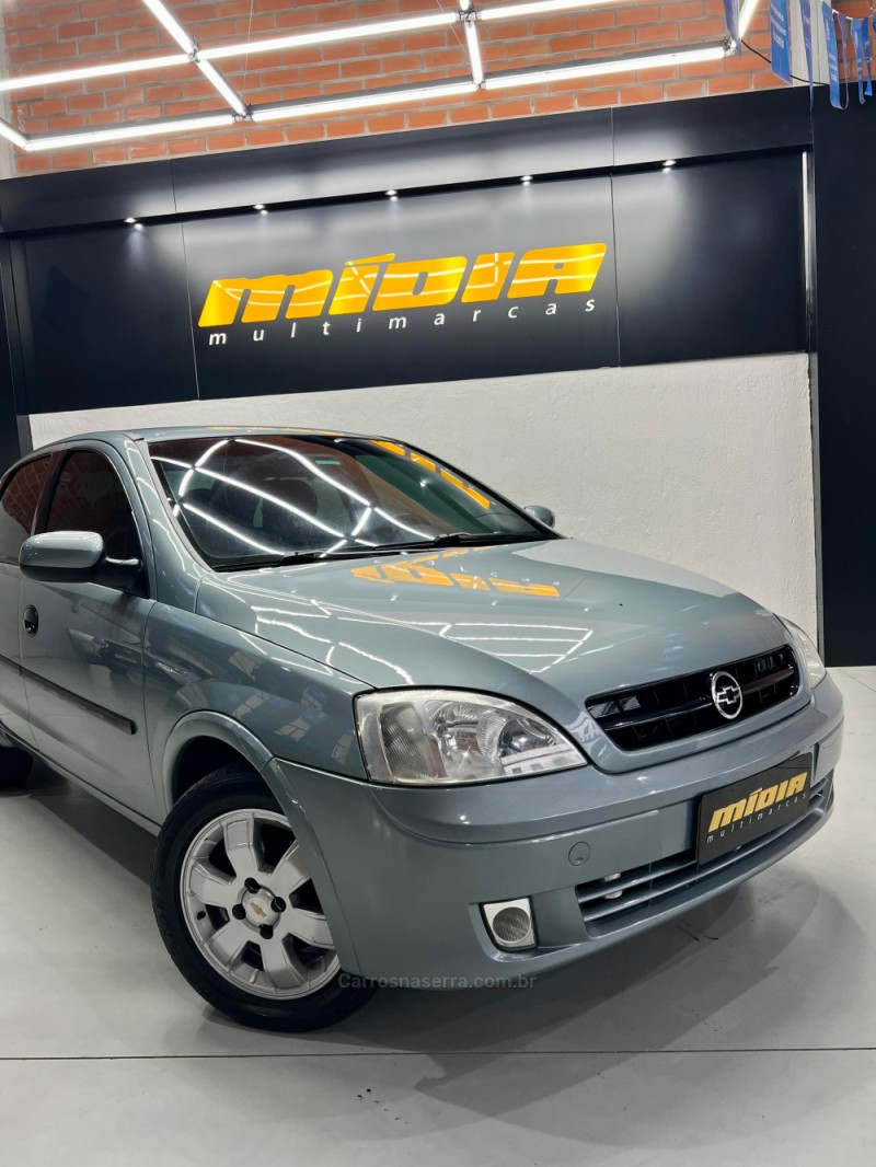 CORSA 1.8 MPFI SEDAN 8V FLEX 4P MANUAL - 2003 - NOVO HAMBURGO