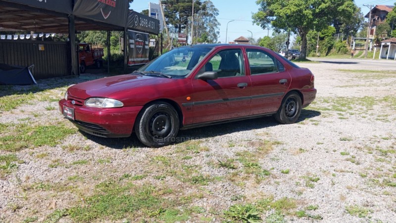 MONDEO 1.8 CLX 16V GASOLINA 4P MANUAL - 1995 - CAXIAS DO SUL