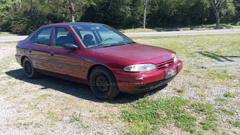 MONDEO 1.8 CLX 16V GASOLINA 4P MANUAL - 1995 - CAXIAS DO SUL