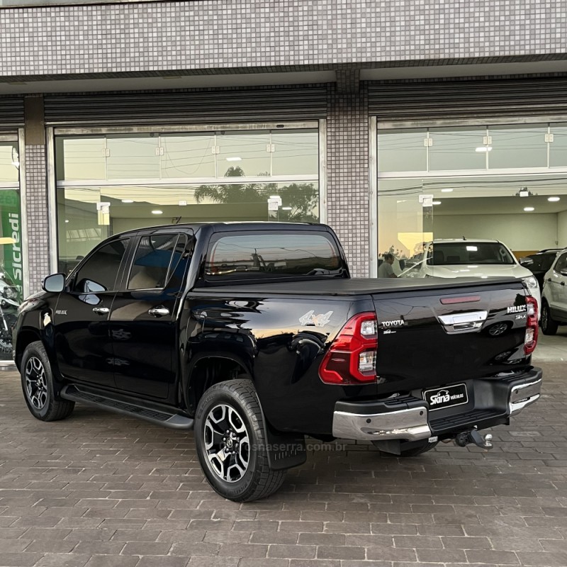 HILUX 2.8 SRX 4X4 CD 16V DIESEL 4P AUTOMÁTICO - 2022 - VACARIA