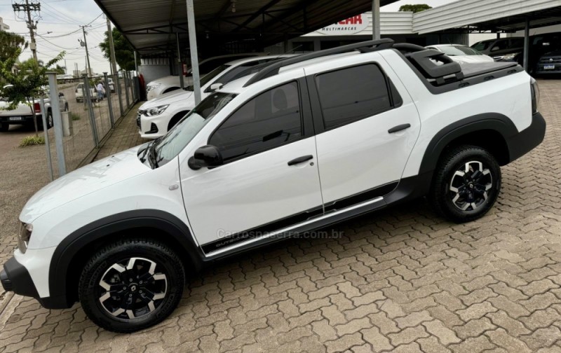 DUSTER OROCH 1.3 TCE OUTSIDER 4P FLEX AUTOMÁTICA - 2024 - PASSO FUNDO