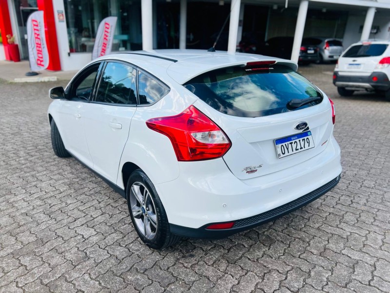 FOCUS 1.6 SE HATCH 16V FLEX 4P AUTOMÁTICO - 2015 - BENTO GONçALVES