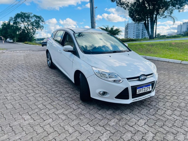 FOCUS 1.6 SE HATCH 16V FLEX 4P AUTOMÁTICO - 2015 - BENTO GONçALVES