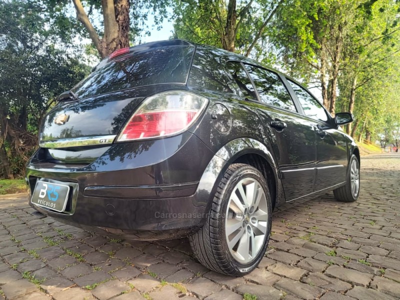 VECTRA 2.0 MPFI GT HATCH 8V FLEX 4P MANUAL - 2011 - BOM RETIRO DO SUL