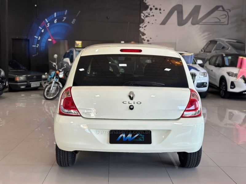 CLIO 1.0 EXPRESSION 16V FLEX 4P MANUAL - 2014 - ESTâNCIA VELHA