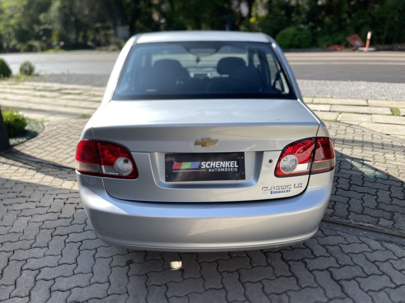 CLASSIC 1.0 MPFI LS 8V FLEX 4P MANUAL - 2015 - NOVA PETRóPOLIS