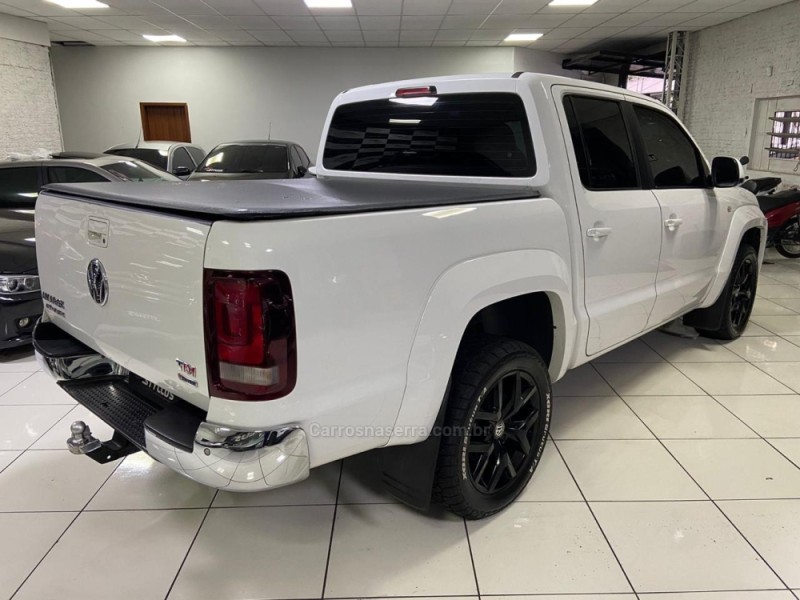 AMAROK 2.0 HIGHLINE 4X4 CD 16V TURBO INTERCOOLER DIESEL 4P AUTOMÁTICO - 2017 - ESTâNCIA VELHA