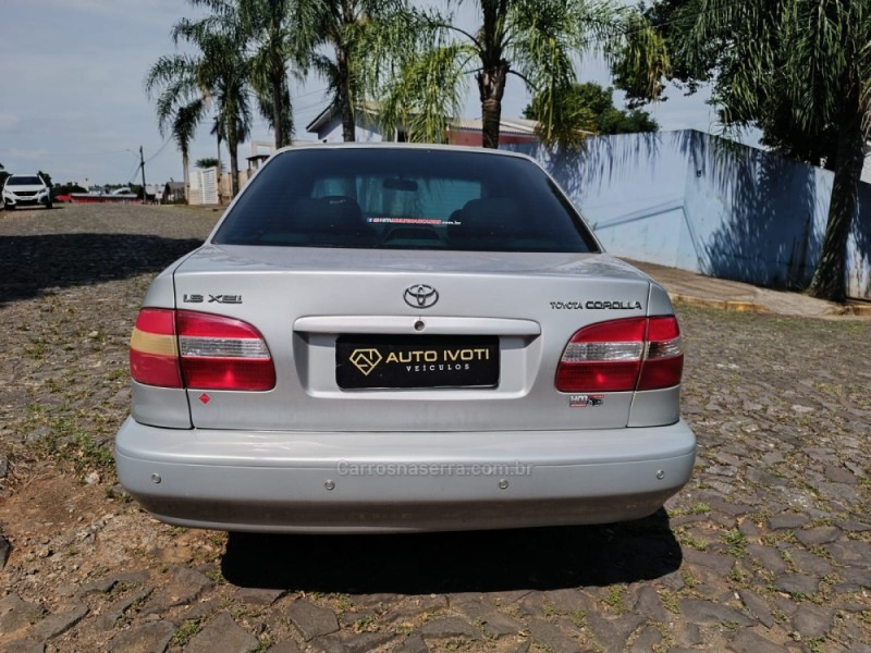 COROLLA 1.8 XEI 16V GASOLINA 4P AUTOMÁTICO - 2000 - IVOTI