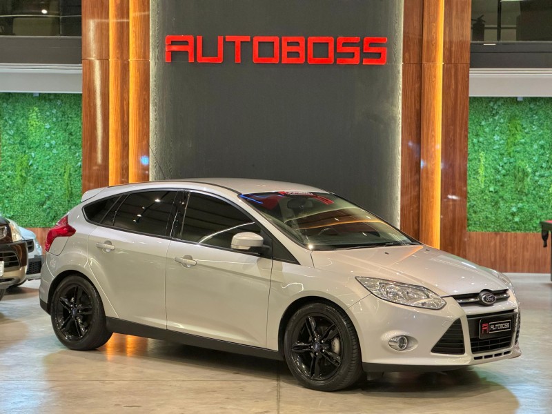 FOCUS 2.0 SE PLUS 16V FLEX 4P AUTOMÁTICO - 2015 - NOVO HAMBURGO