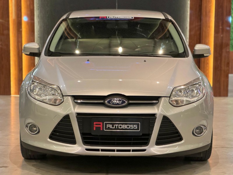 FOCUS 2.0 SE PLUS 16V FLEX 4P AUTOMÁTICO - 2015 - NOVO HAMBURGO