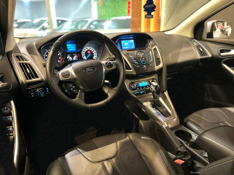 FOCUS 2.0 SE PLUS 16V FLEX 4P AUTOMÁTICO - 2015 - NOVO HAMBURGO