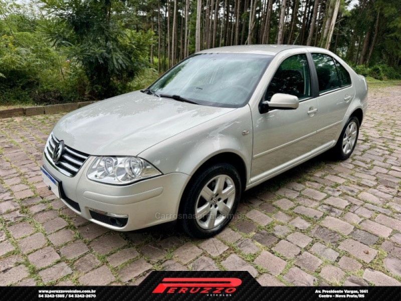 bora 2.0 mi 8v flex 4p automatico 2011 nova prata