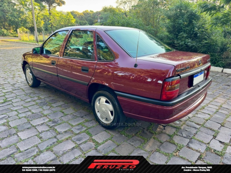 VECTRA 2.0 MPFI GLS 8V GASOLINA 4P MANUAL - 1995 - NOVA PRATA