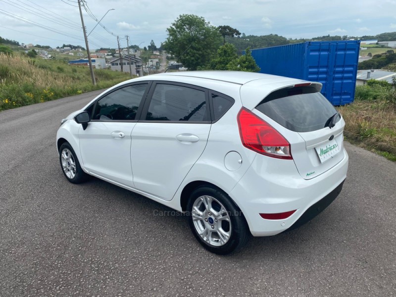 FIESTA 1.6 SEL HATCH 16V FLEX 4P MANUAL - 2017 - FLORES DA CUNHA