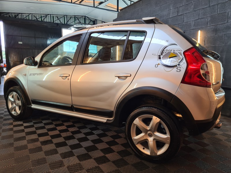 SANDERO 1.6 STEPWAY 16V FLEX 4P MANUAL - 2009 - FARROUPILHA