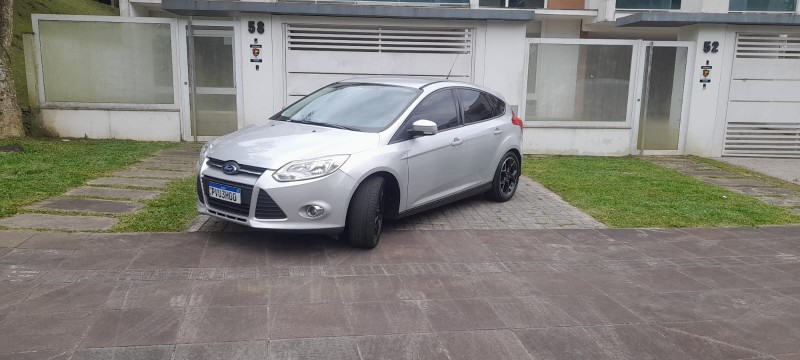 FOCUS 1.6 SE 16V FLEX 4P MANUAL - 2015 - FARROUPILHA