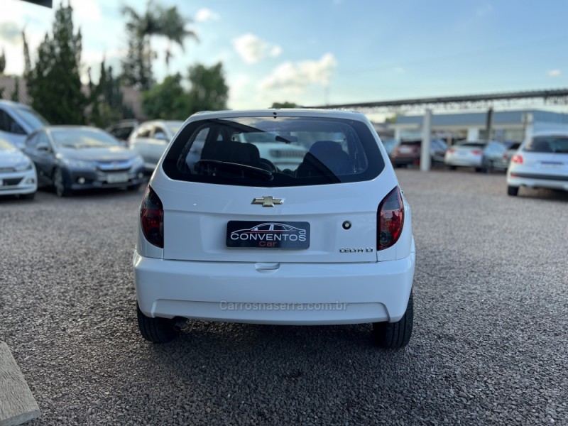 CELTA 1.0 MPFI LT 8V FLEX 4P MANUAL - 2015 - LAJEADO