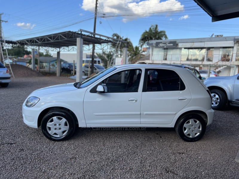 CELTA 1.0 MPFI LT 8V FLEX 4P MANUAL - 2015 - LAJEADO