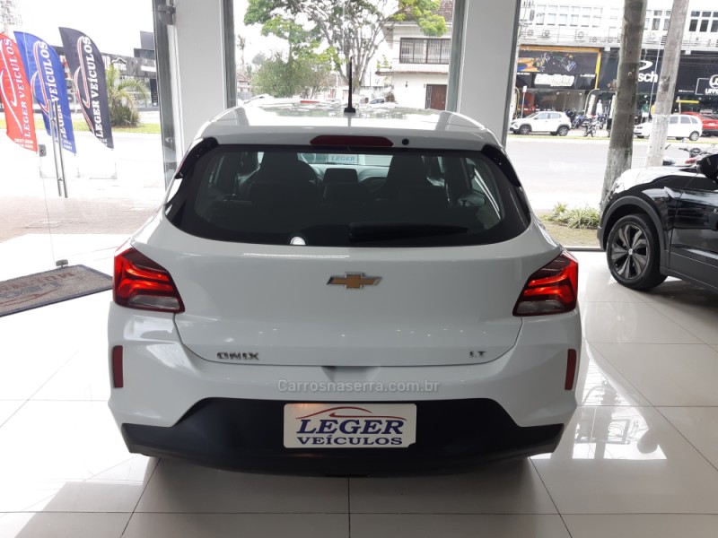 ONIX 1.0 LT 12V FLEX 4P MANUAL - 2020 - SãO LEOPOLDO