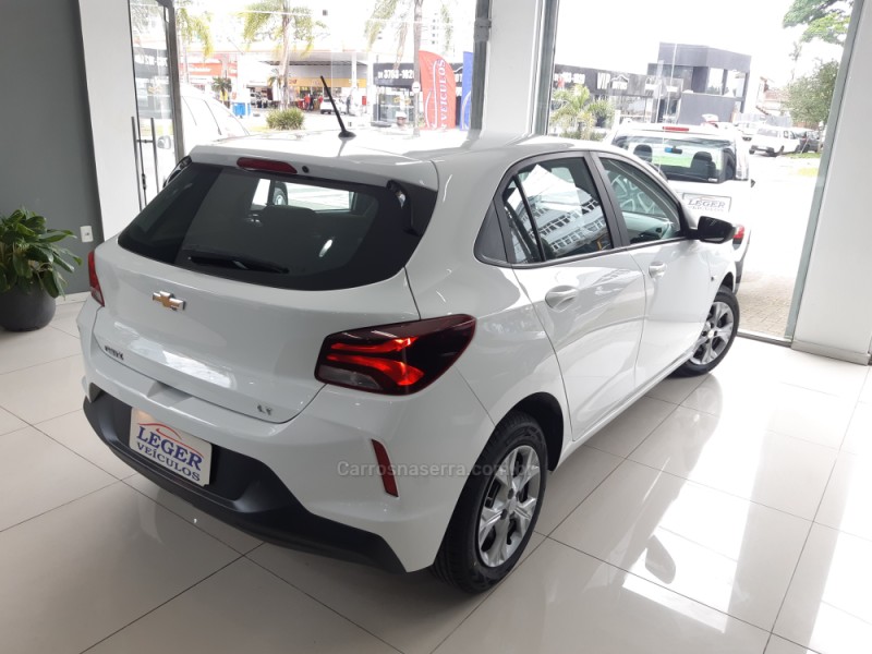 ONIX 1.0 LT 12V FLEX 4P MANUAL - 2020 - SãO LEOPOLDO