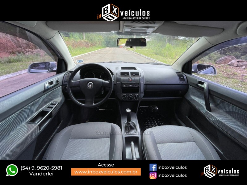 POLO SEDAN 1.6 MI 8V FLEX 4P MANUAL - 2009 - GRAMADO