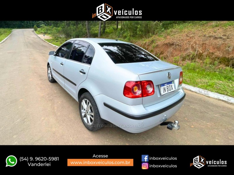 POLO SEDAN 1.6 MI 8V FLEX 4P MANUAL - 2009 - GRAMADO