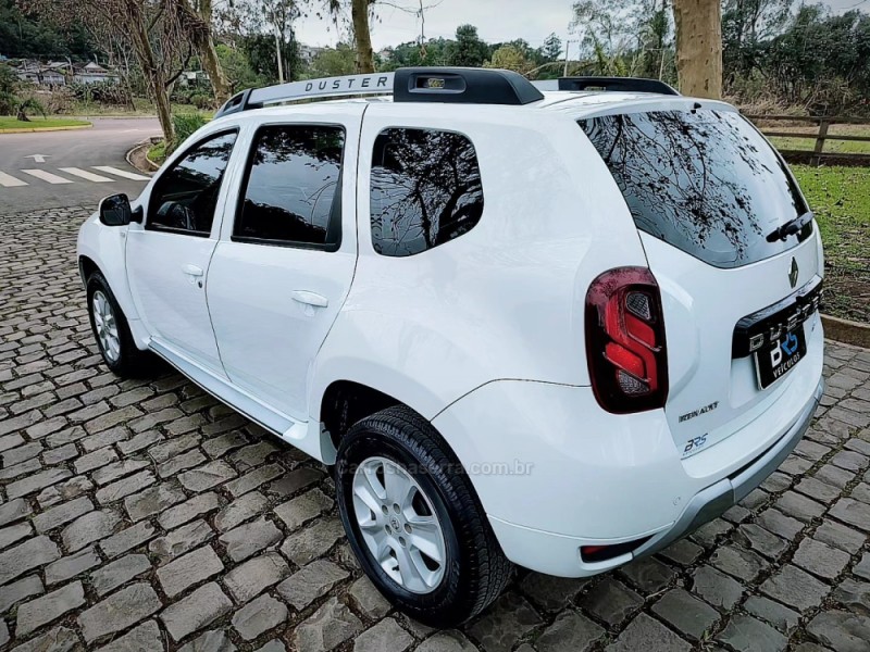 DUSTER 2.0 DYNAMIQUE 4X2 16V FLEX 4P AUTOMÁTICO - 2016 - BOM RETIRO DO SUL