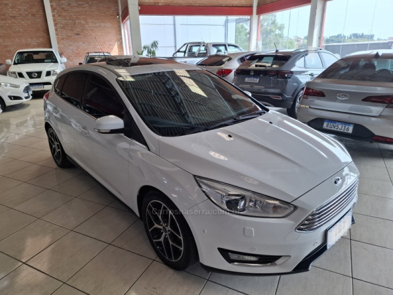 FOCUS 2.0 TITANIUM PLUS 16V FLEX 4P AUTOMÁTICO - 2016 - BENTO GONçALVES