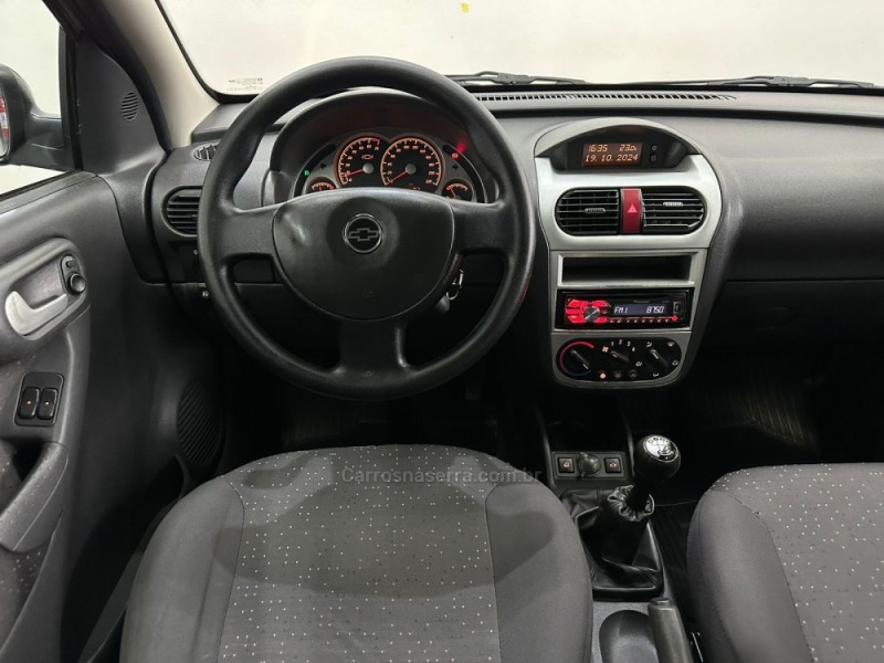 CORSA 1.4 MPFI PREMIUM SEDAN 8V FLEX 4P MANUAL - 2010 - NOVO HAMBURGO