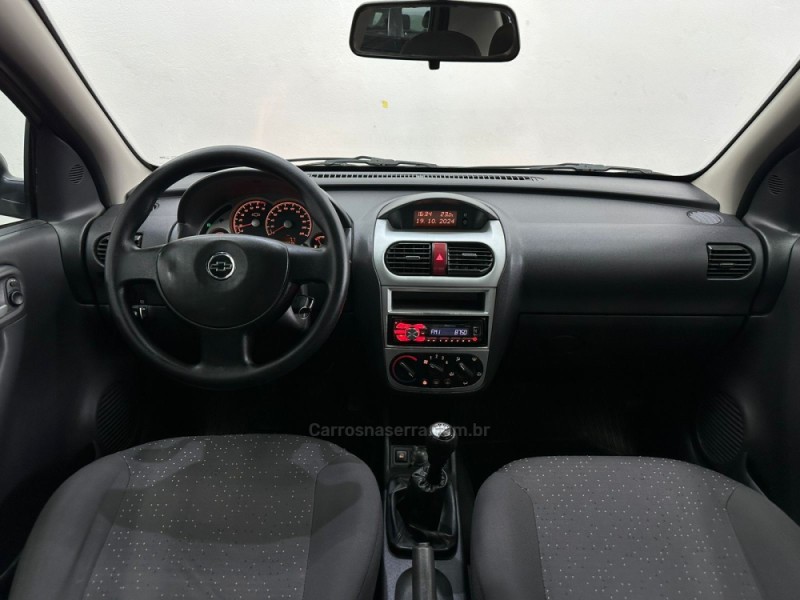 CORSA 1.4 MPFI PREMIUM SEDAN 8V FLEX 4P MANUAL - 2010 - NOVO HAMBURGO