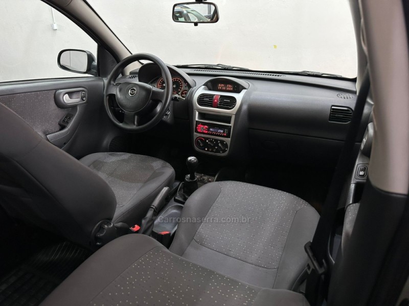 CORSA 1.4 MPFI PREMIUM SEDAN 8V FLEX 4P MANUAL - 2010 - NOVO HAMBURGO