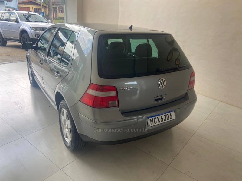 GOLF 1.6 MI GENERATION 8V GASOLINA 4P MANUAL - 2005 - CANELA