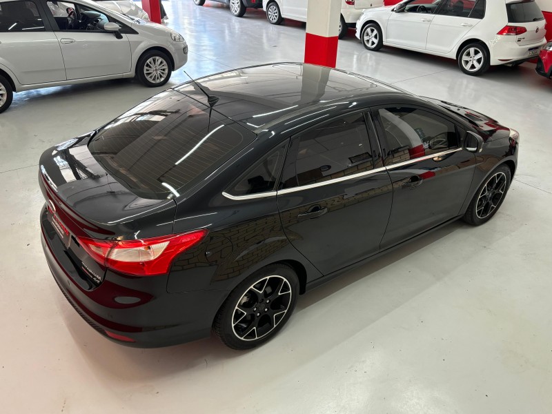 FOCUS 2.0 TITANIUM PLUS SEDAN 16V FLEX 4P AUTOMÁTICO - 2015 - CAXIAS DO SUL