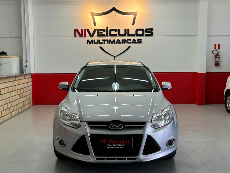 FOCUS 2.0 SE HATCH 16V FLEX 4P AUTO - 2015 - CAXIAS DO SUL