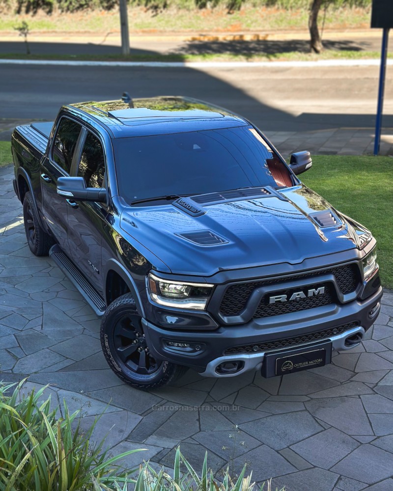 1500 REBEL 5.7 HEMI V8 CD 4X4 GASOLINA 4P AUTOMÁTICA - 2021 - NOVO HAMBURGO