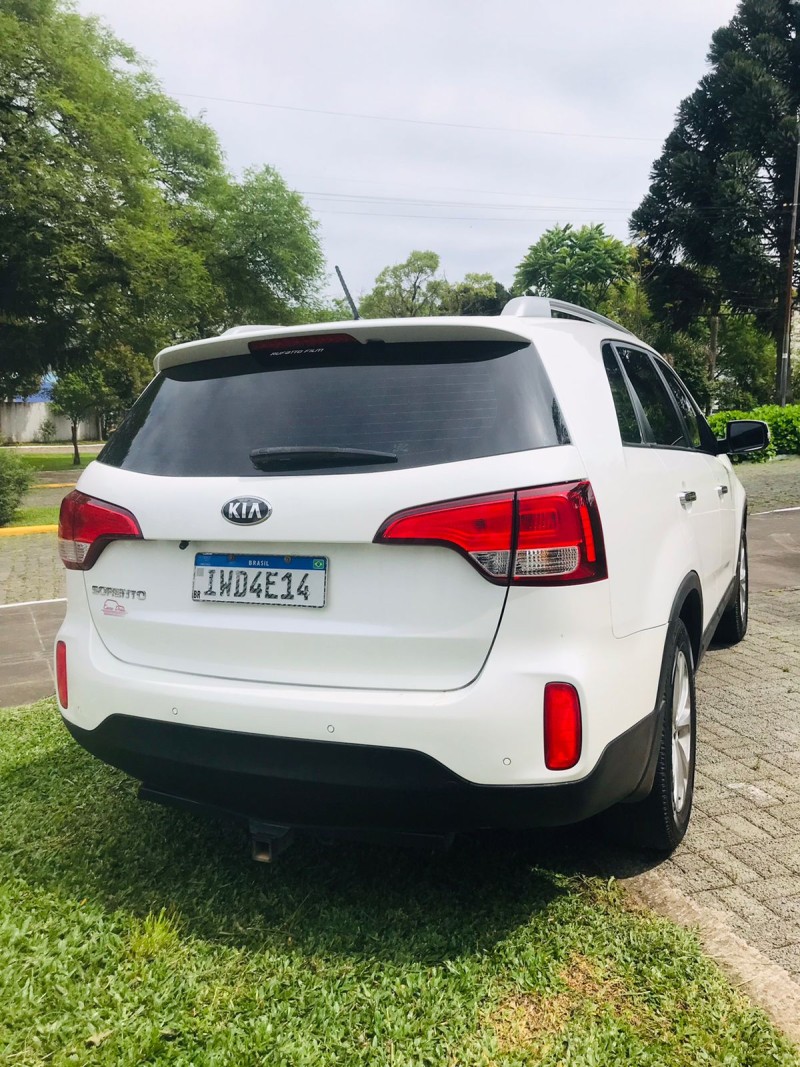 SORENTO 2.4 EX2 4X2 16V GASOLINA 4P AUTOMÁTICO - 2015 - FARROUPILHA