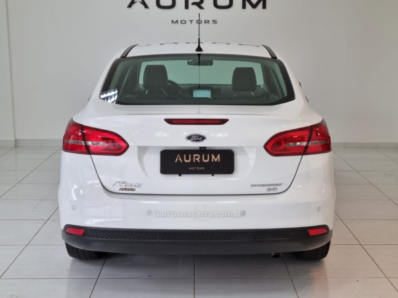 FOCUS 2.0 TITANIUM SEDAN 16V FLEX 4P AUTOMÁTICO - 2016 - CAXIAS DO SUL